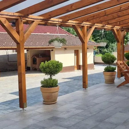 וילה Hos Vendeghaz -oenallo Vendeghaz, Mely Csak Az Oenoeke