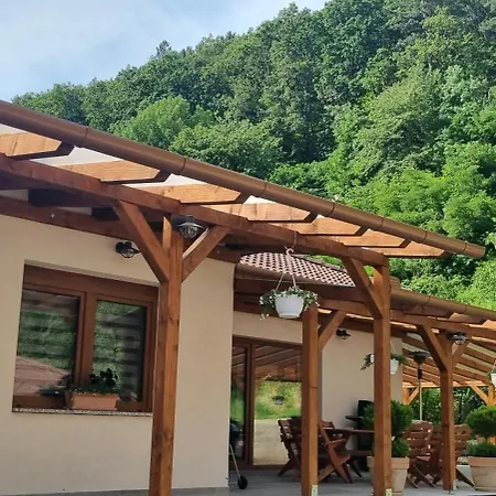 Hos Vendeghaz -oenallo Vendeghaz, Mely Csak Az Oenoeke * Miskolc