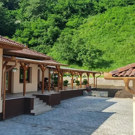 Hos Vendeghaz -oenallo Vendeghaz, Mely Csak Az Oenoeke Villa *